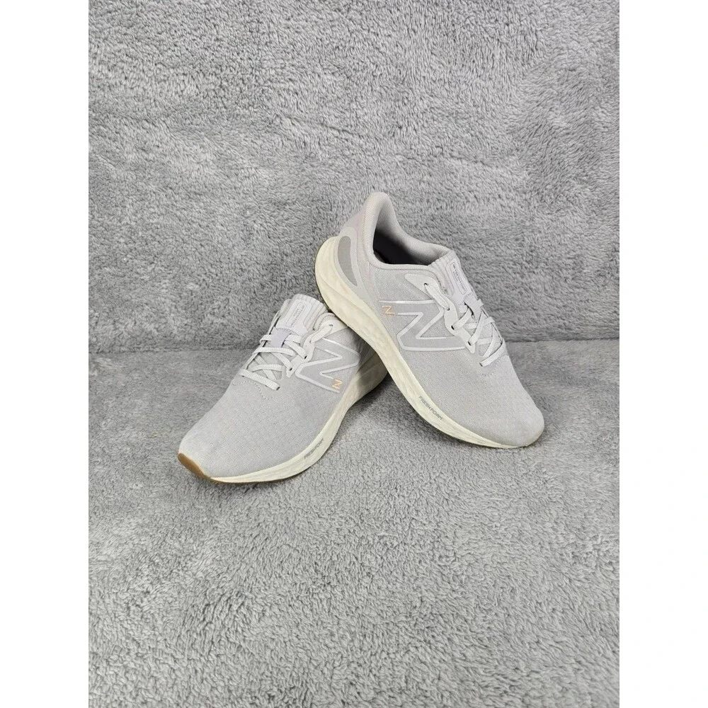 New Balance Womens Size 9.5 Fresh Foam Arishi v4 Grey Running Shoes Sneakers